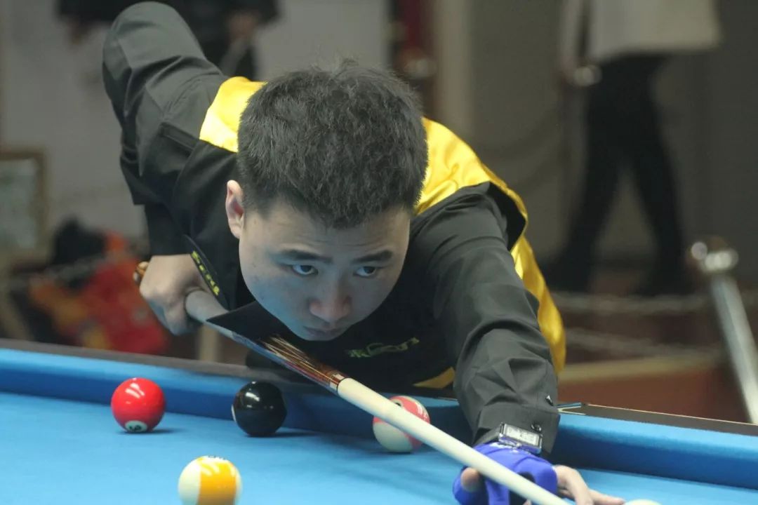 渊攀爬而上 渊攀爬而上