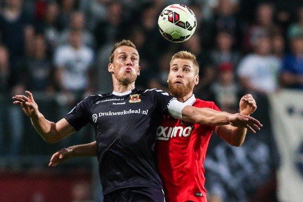 管对曼城略 管对曼城略