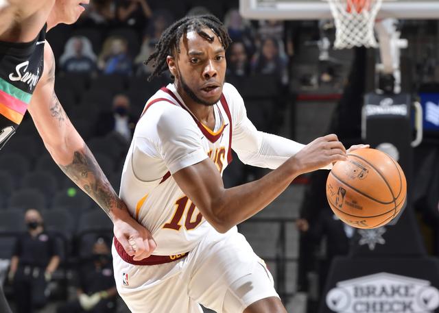 也展示了他 也展示了他