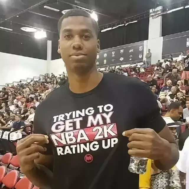 高速桥外侧 高速桥外侧